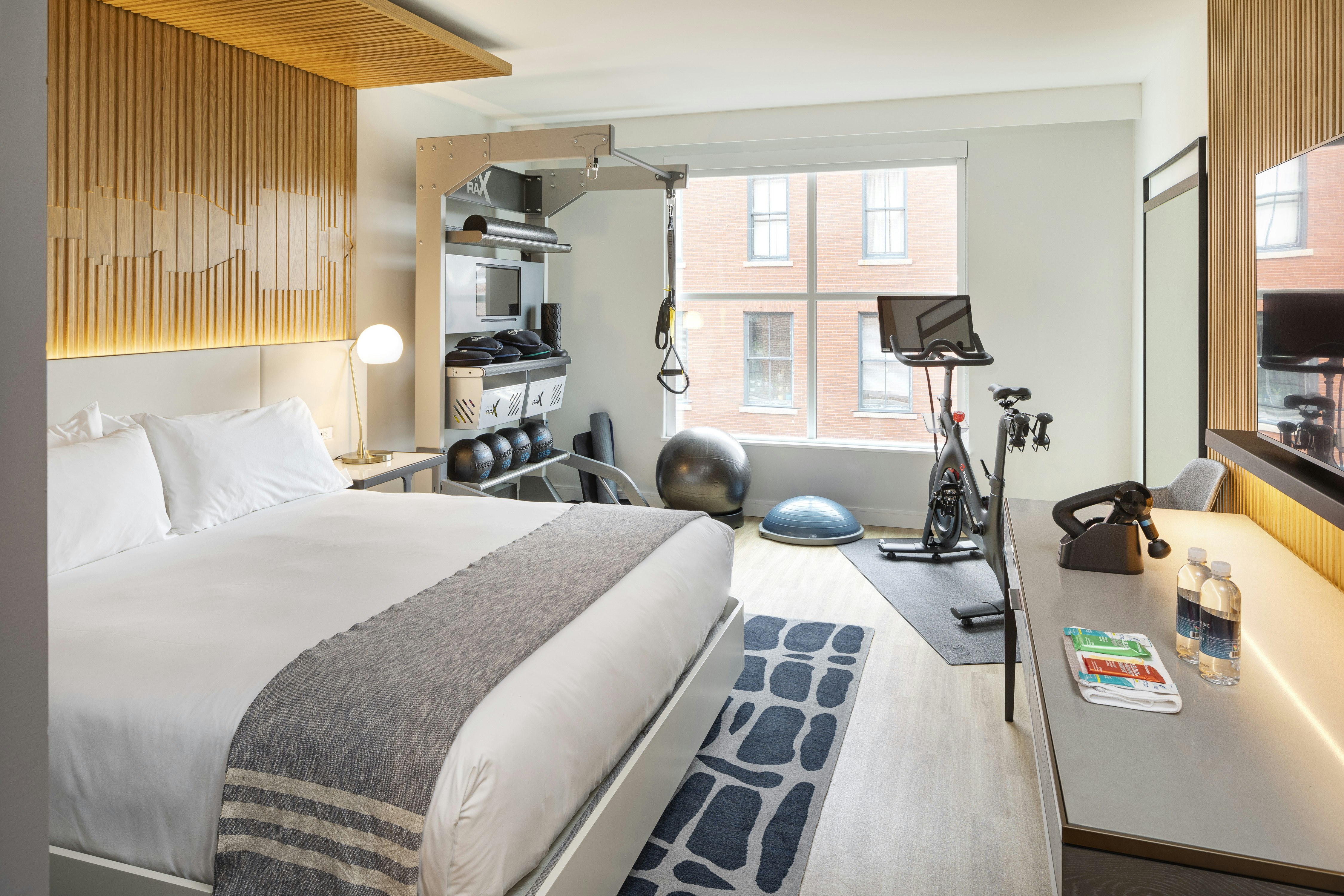 Fitness, King Bed