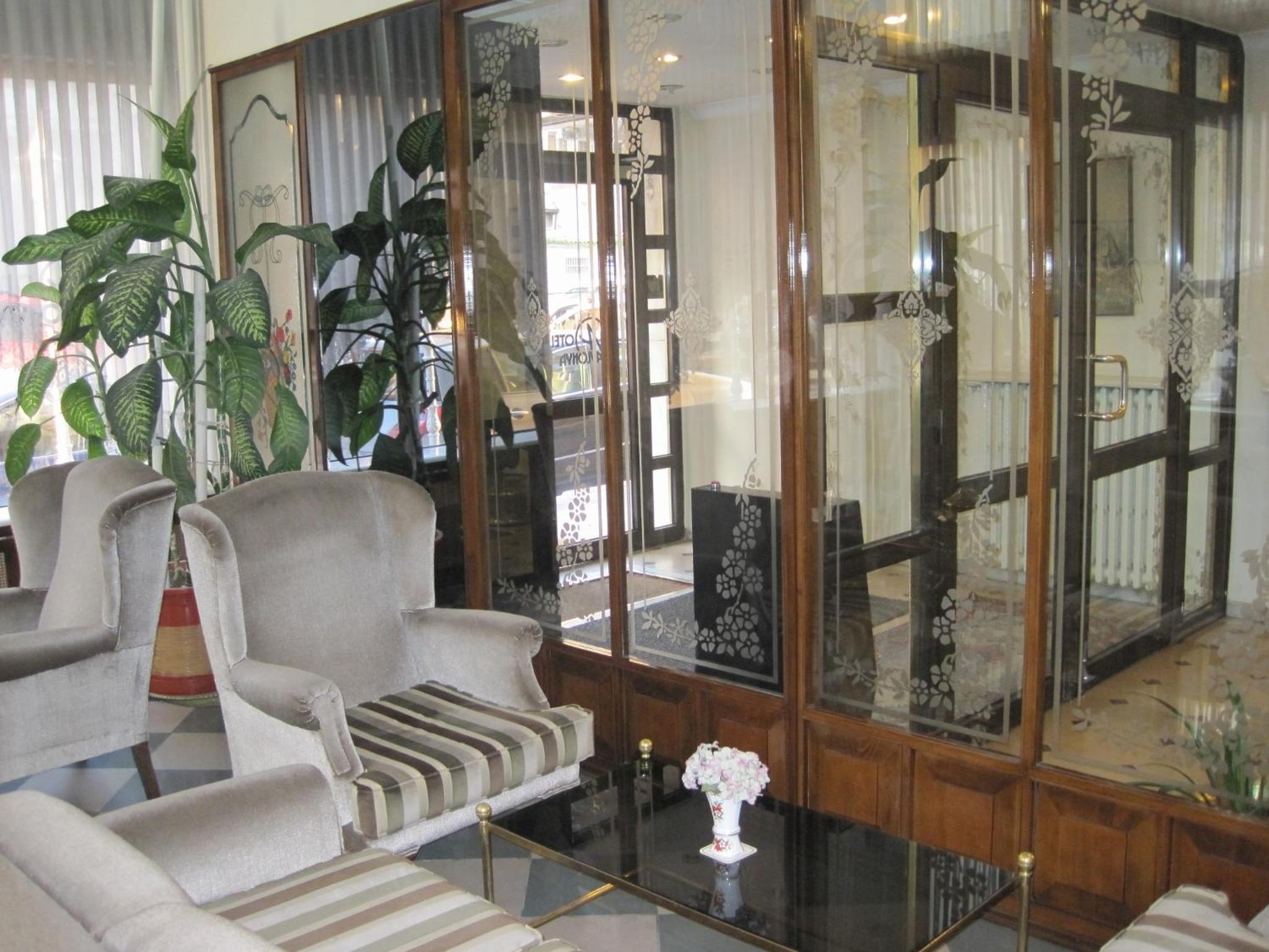 Avlonya Hotel 22/32