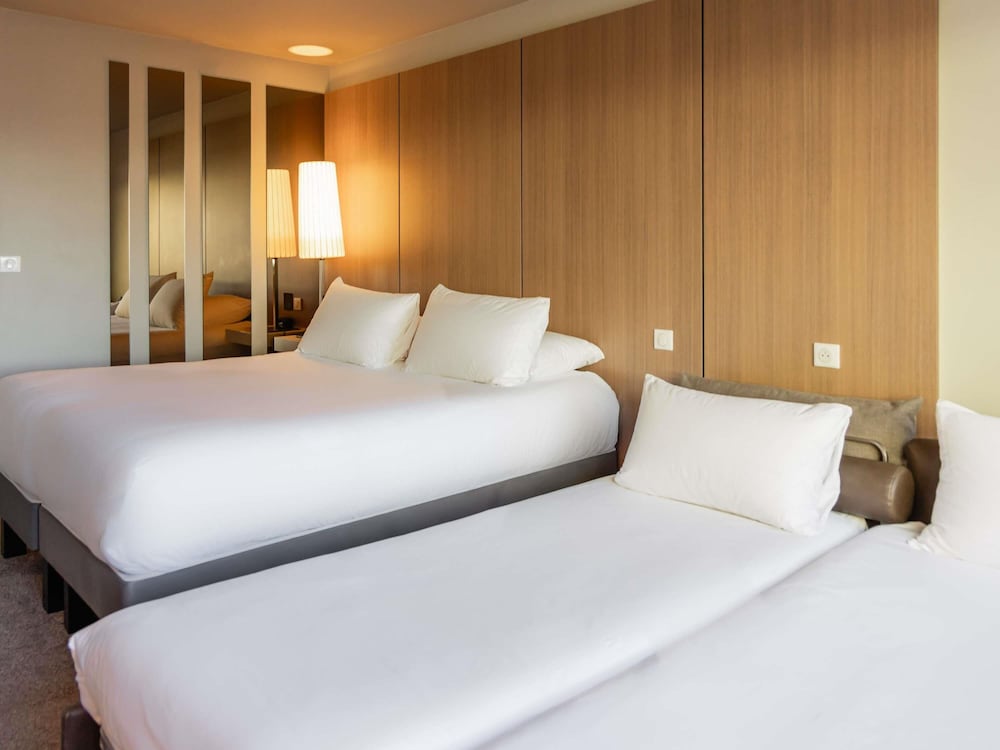Classic, Twin Beds
