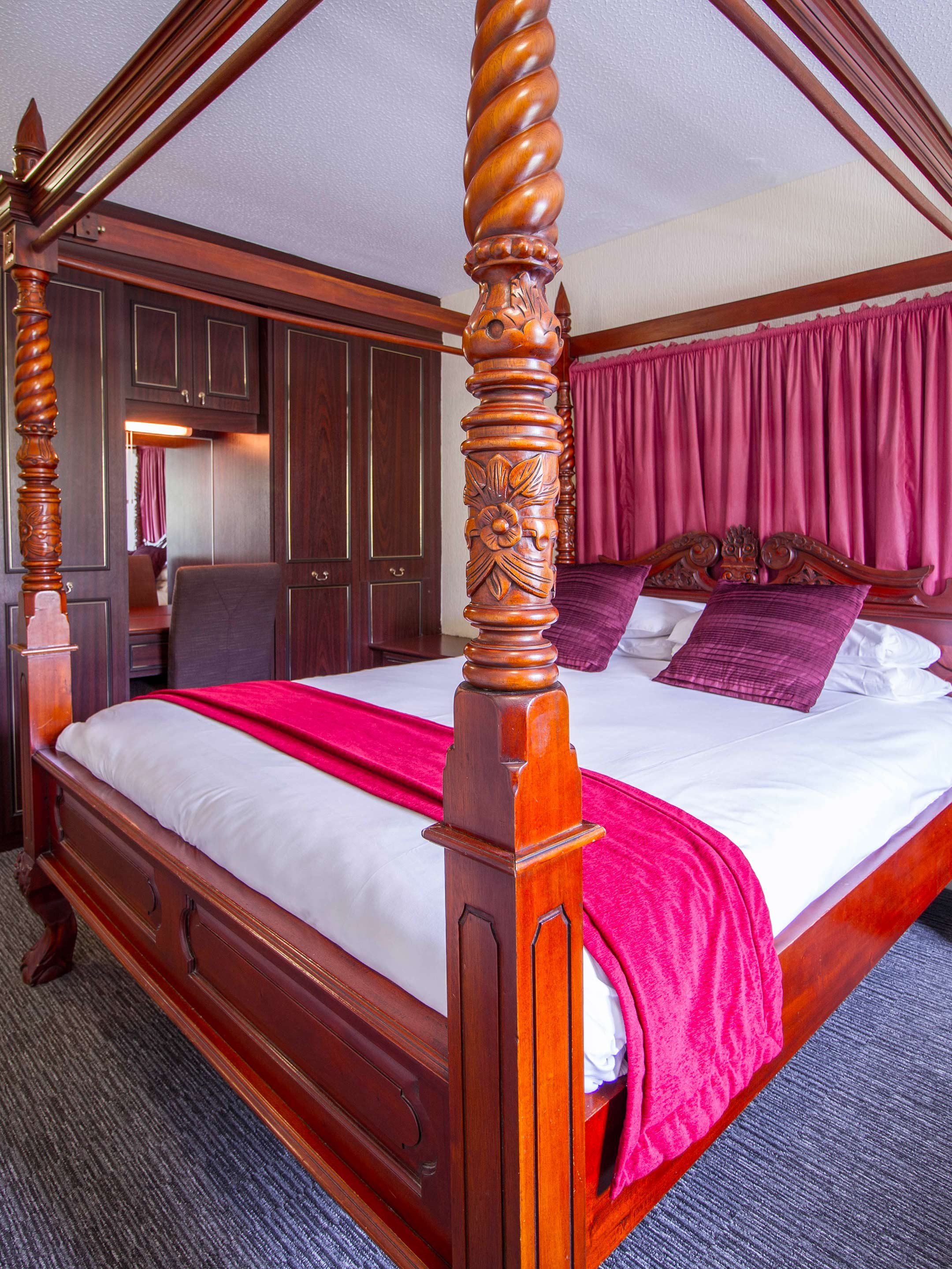 Springfield Hotel & Health Club 15/48