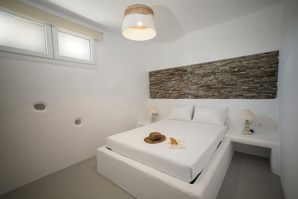 2 BEDROOMS, APARTMENT, GARDEN VIEW