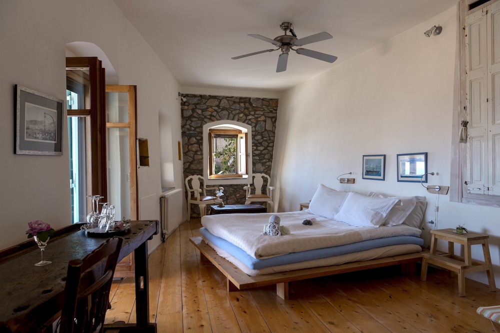 DELUXE, SEA VIEW, BALCONY