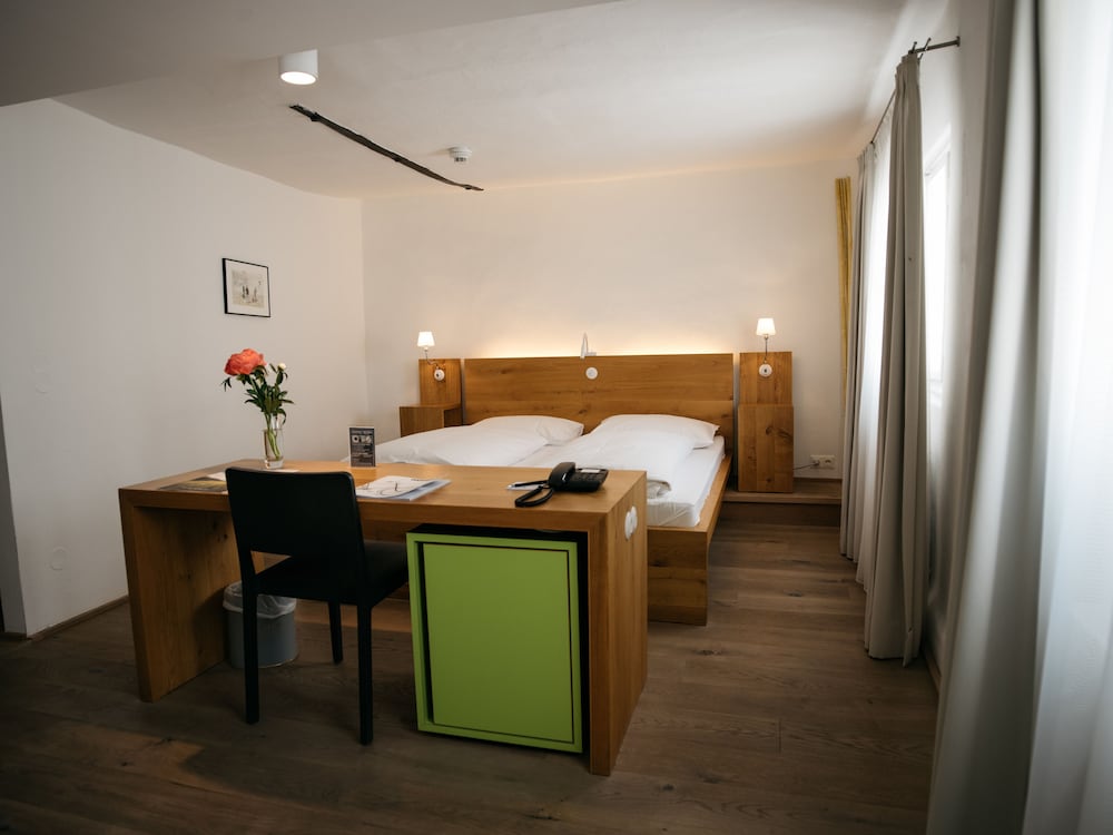 Arthotel Blaue Gans 29/76