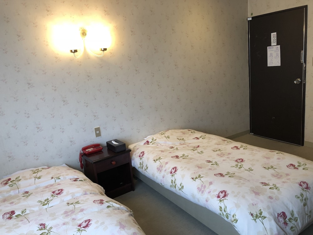 Hotel Sunny Shiga 8/50