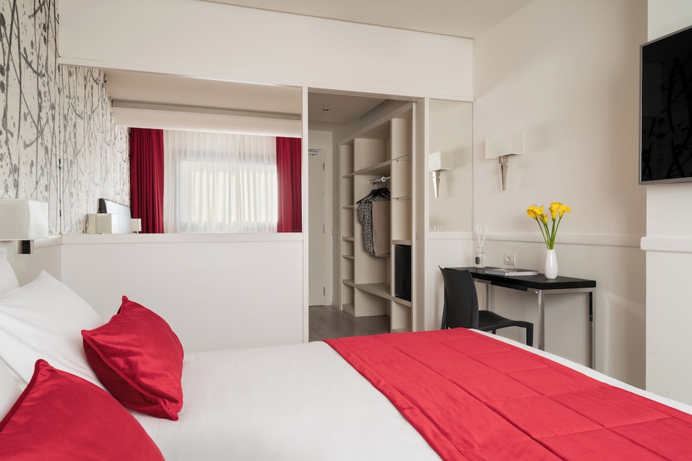 STANDARD, DOUBLE OR TWIN BED