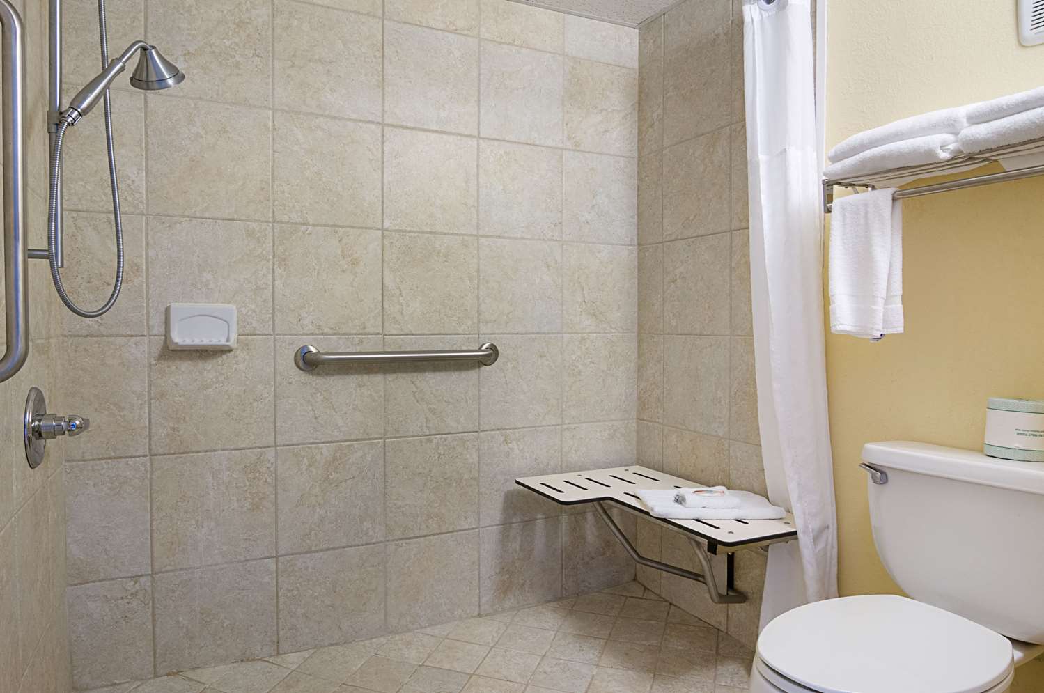 Quality Inn Calhoun North I-75 23/23