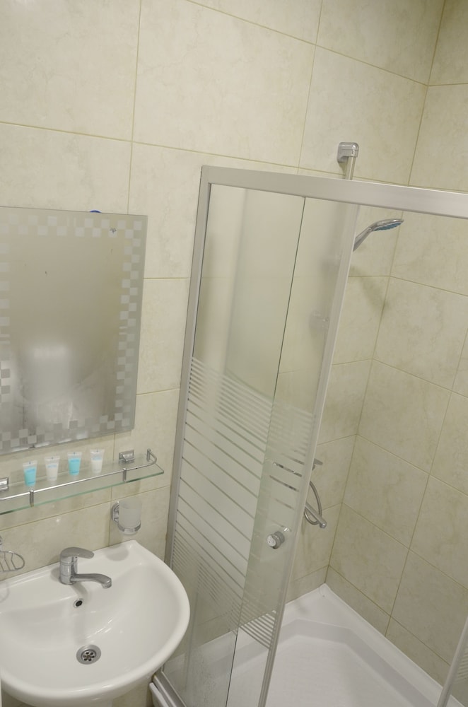 Batumi Real Lux 42/50