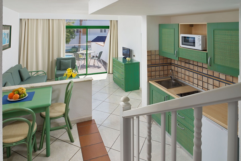 Aparthotel Esquinzo Y Monte Del Mar 32/50