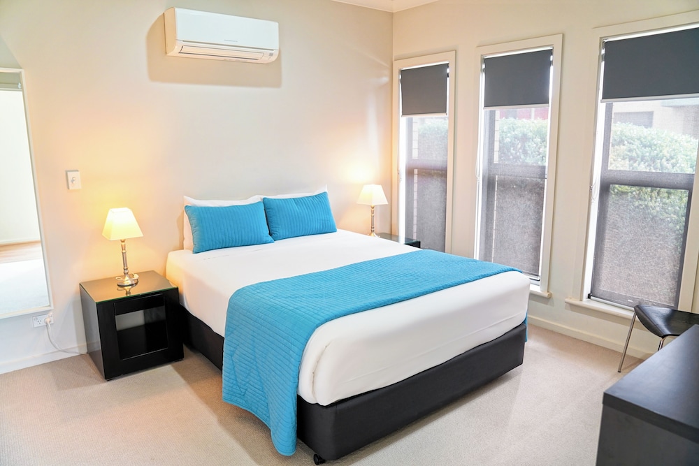 Villas on the Bay Kingscote 7/44