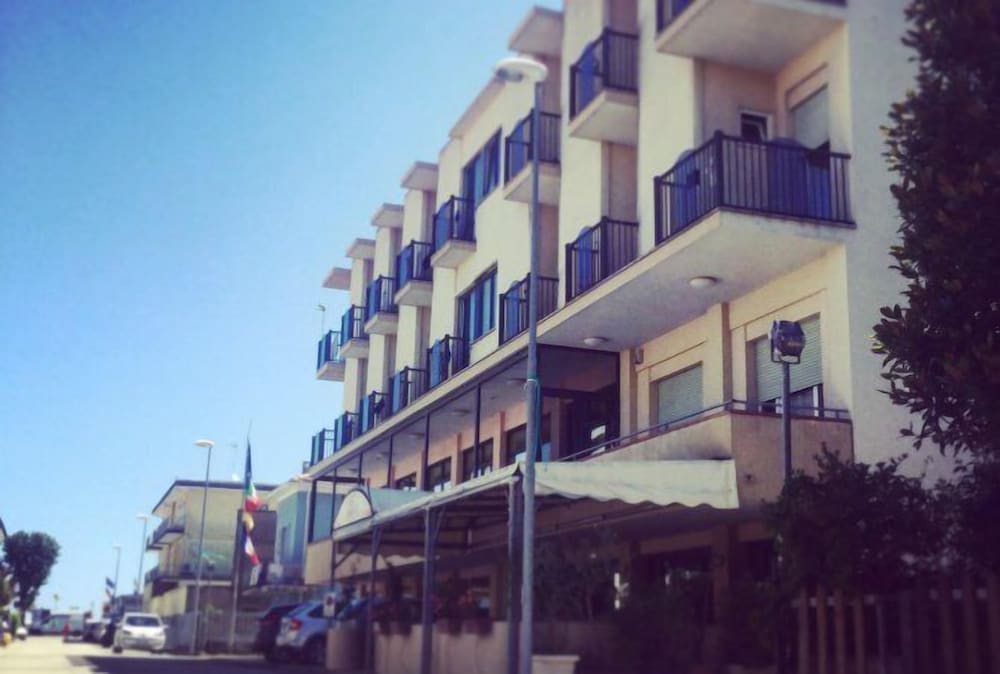 Hotel Diamante 2/50