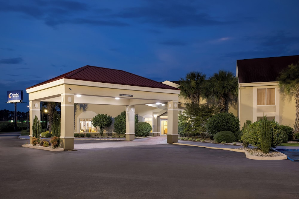 Comfort Inn & Suites Walterboro I-95 10/63