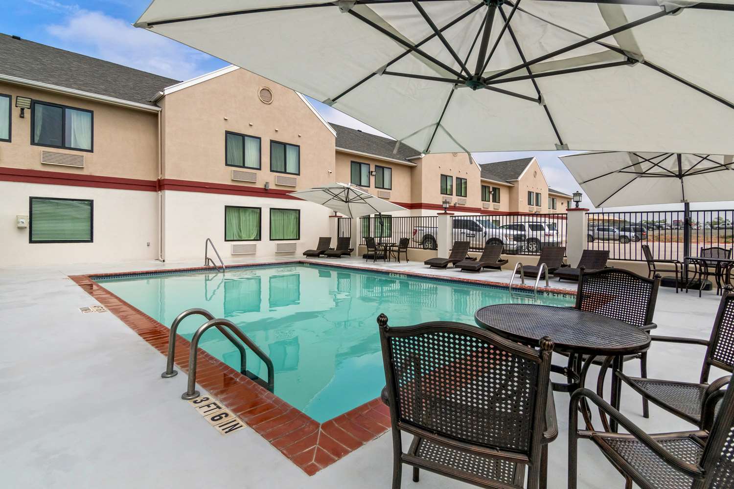 Best Western Abilene Inn Suites 34/34
