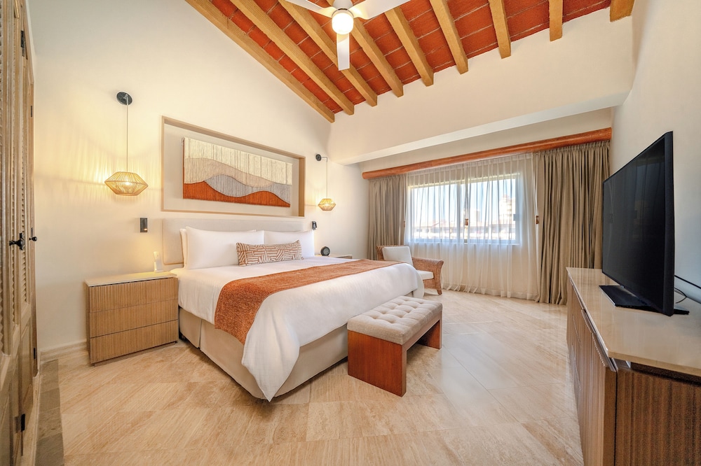 Velas Vallarta Suites Resort All Inclusive 54/99