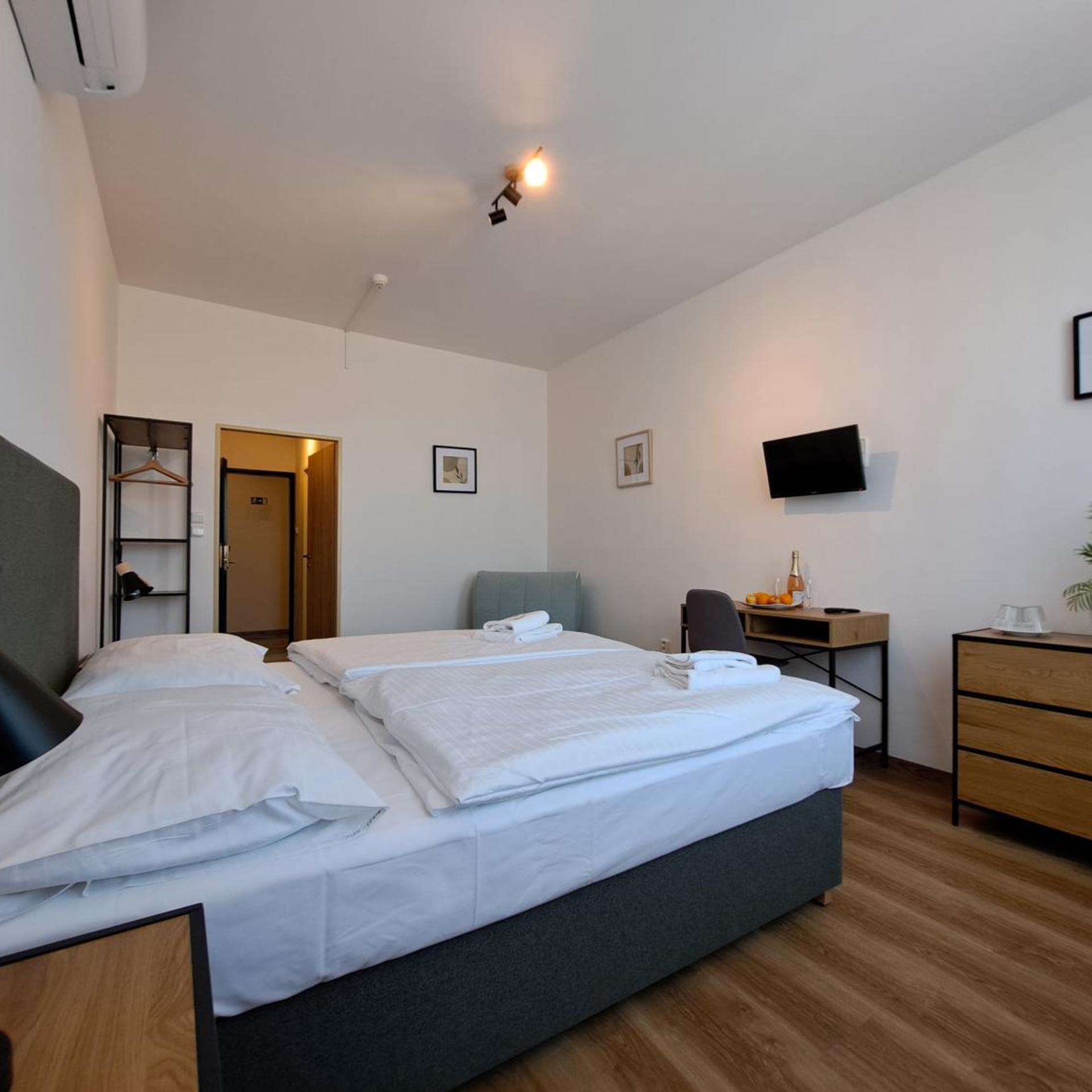 Comfort, Double Bed, Castle View