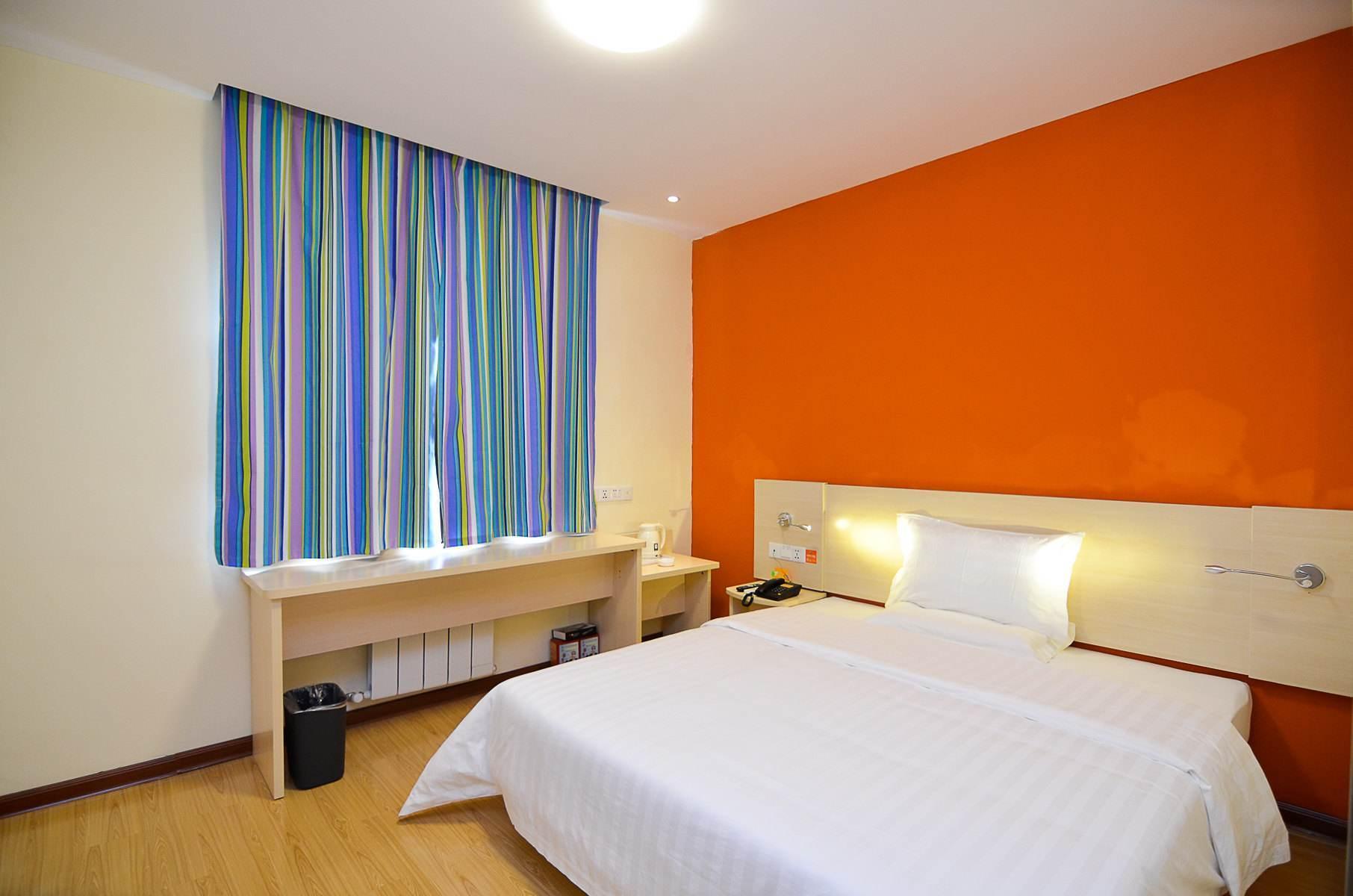 7 Days Inn (Guangzhou Chenjiaci Metro Station II) 9/23