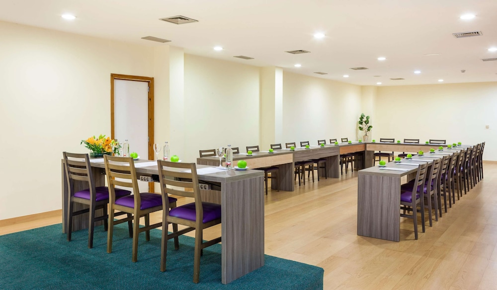 Hotel Spa S Entrador Playa 62/74
