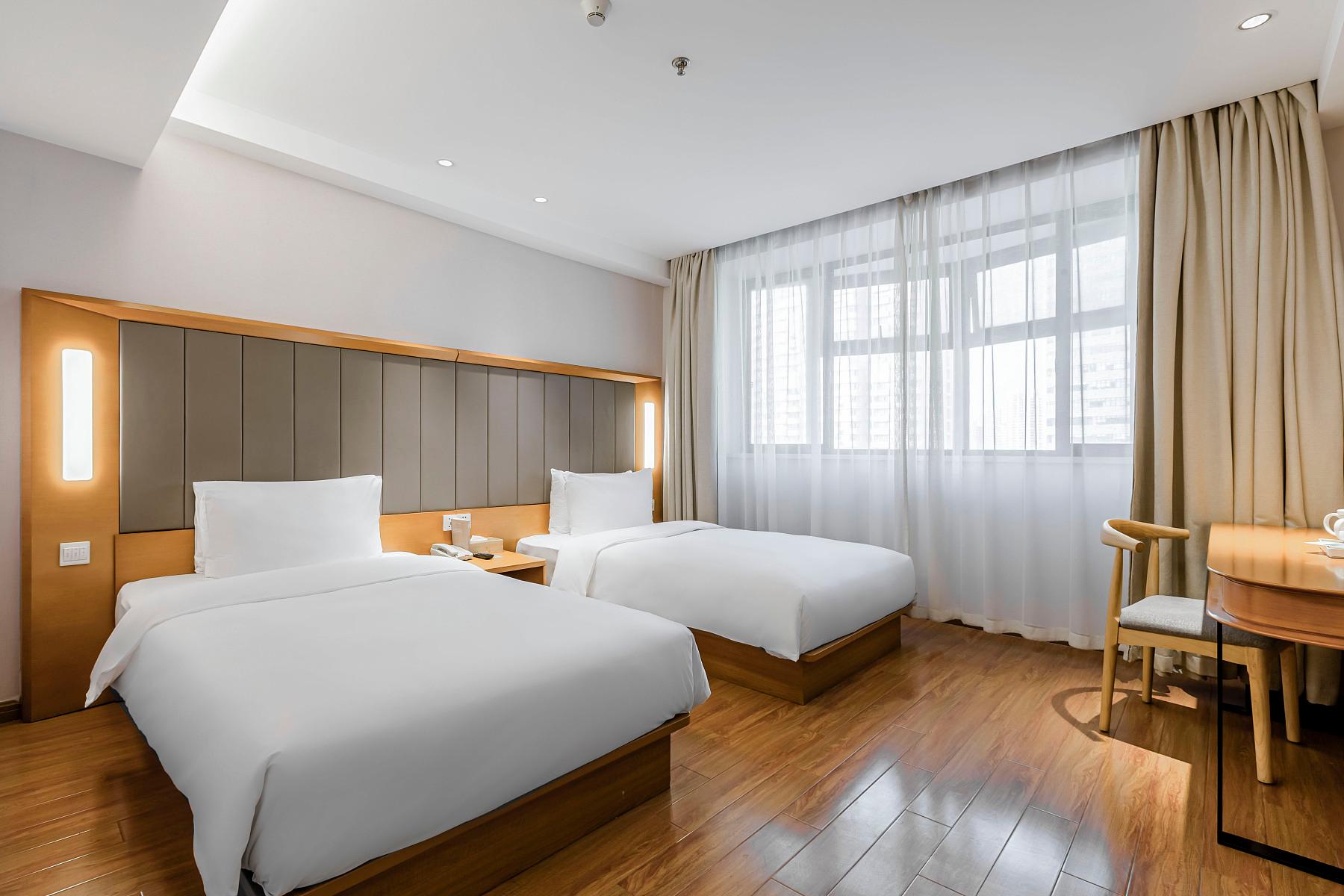Ji Hotel (Shanghai Railway Station Tianmu West Road) 21/41
