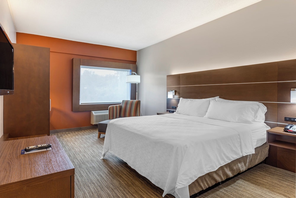 Holiday Inn Express Branson-Green Mountain Drive 19/72