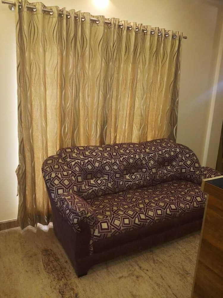 Lali Petals 15/23