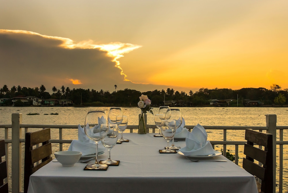 Kalanan Riverside Resort 40/59