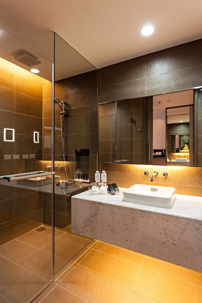 Hyatt Place Bangkok Sukhumvit 1 48/50