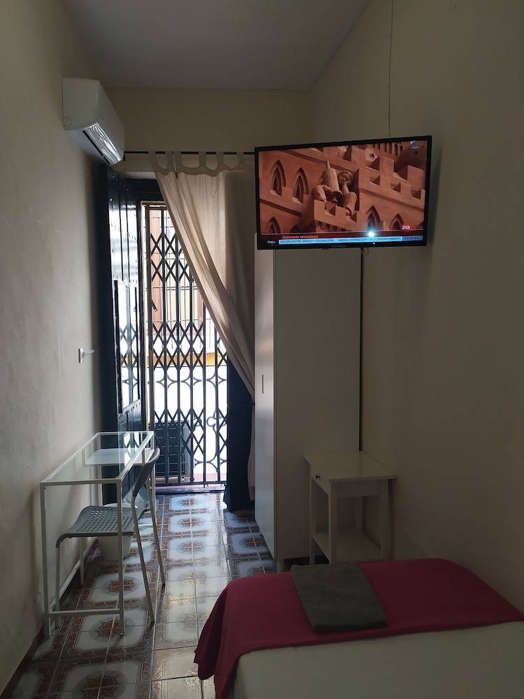 Pension Azahar 37/50