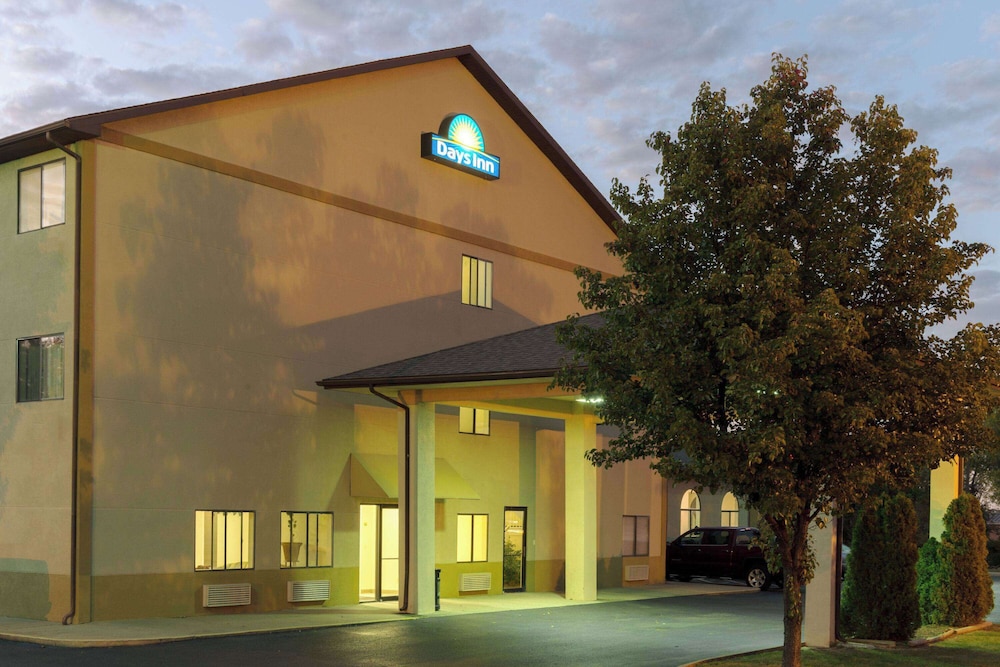 Days Inn by Wyndham Mount Vernon 1/50