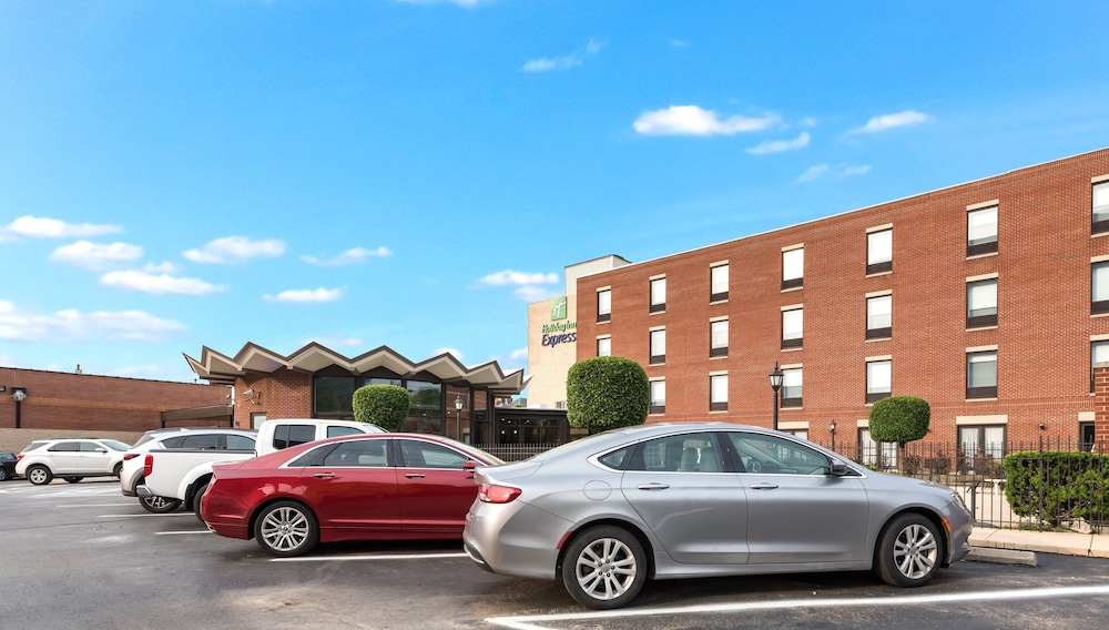 Holiday Inn Express Columbus Downtown 2/75
