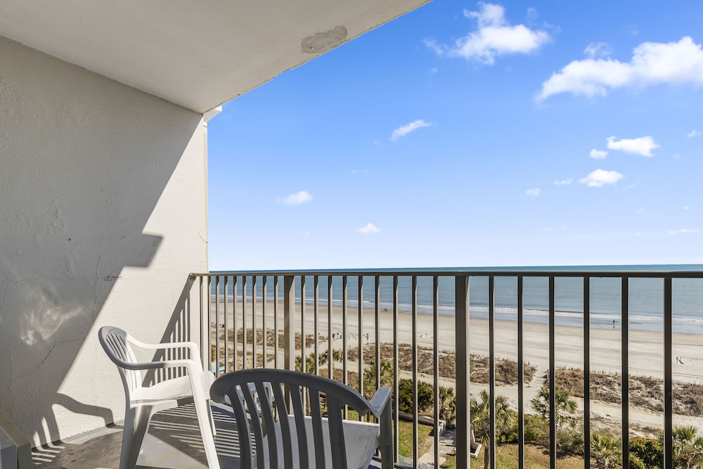 Ocean Crest Inn and Suites 44/51