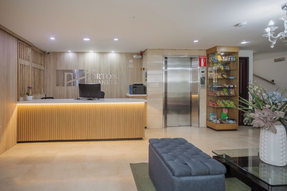 Hotel Porton Sabaneta 4/50