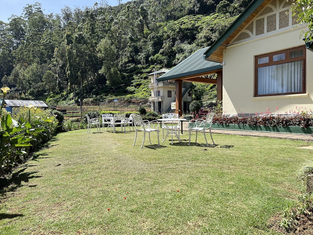 Tea Bush Hotel 61/71