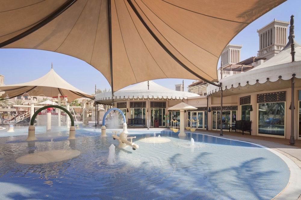 swimming pool spa