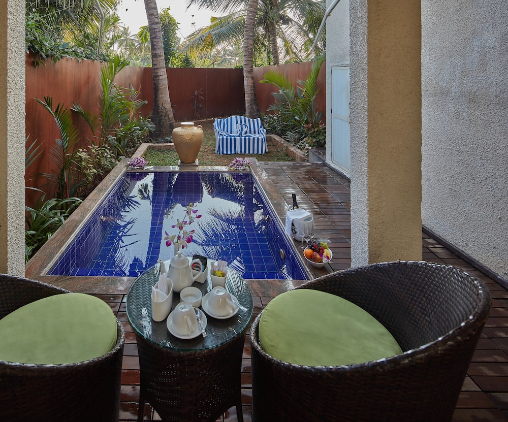 Royal Orchid Beach Resort & Spa, Goa 52/67