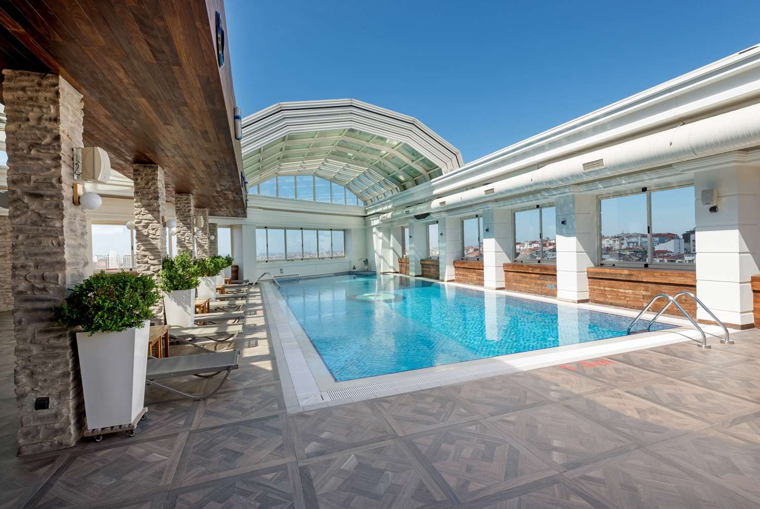 Ramada Plaza By Wyndham Istanbul City Center 62/66