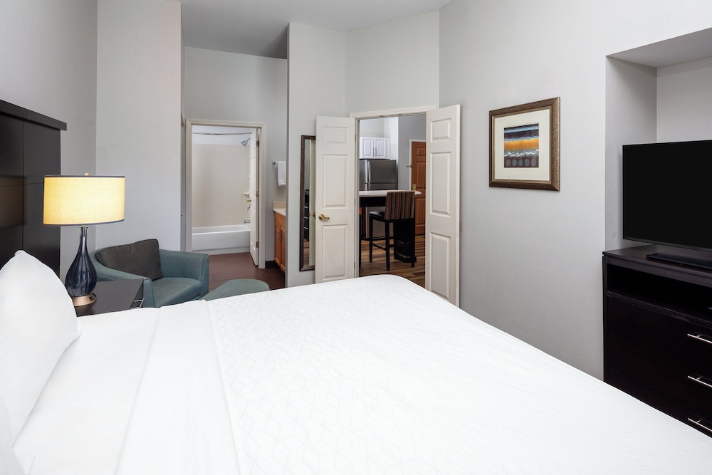 Staybridge Suites O Fallon Chesterfield 16/50