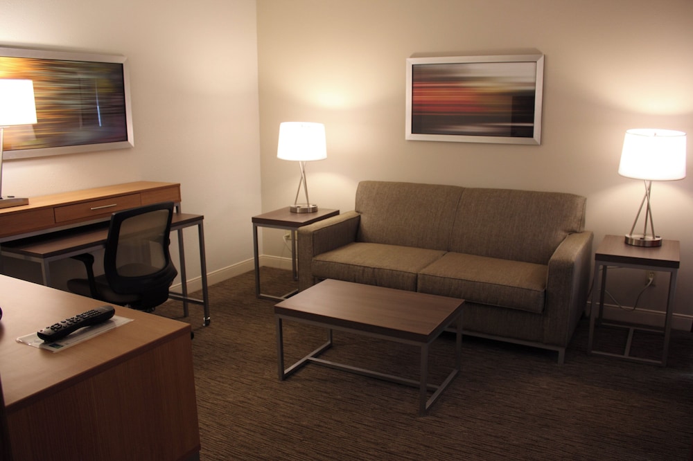 Holiday Inn Express Munising-Lakeview 55/68