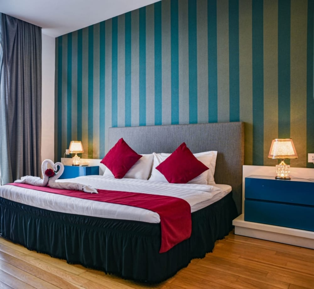 1 BEDROOM, DELUXE