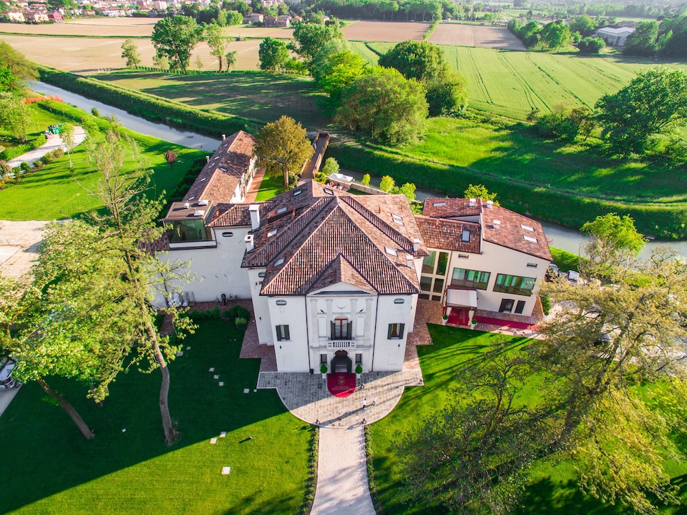 Hotel Villa Barbarich 83/88