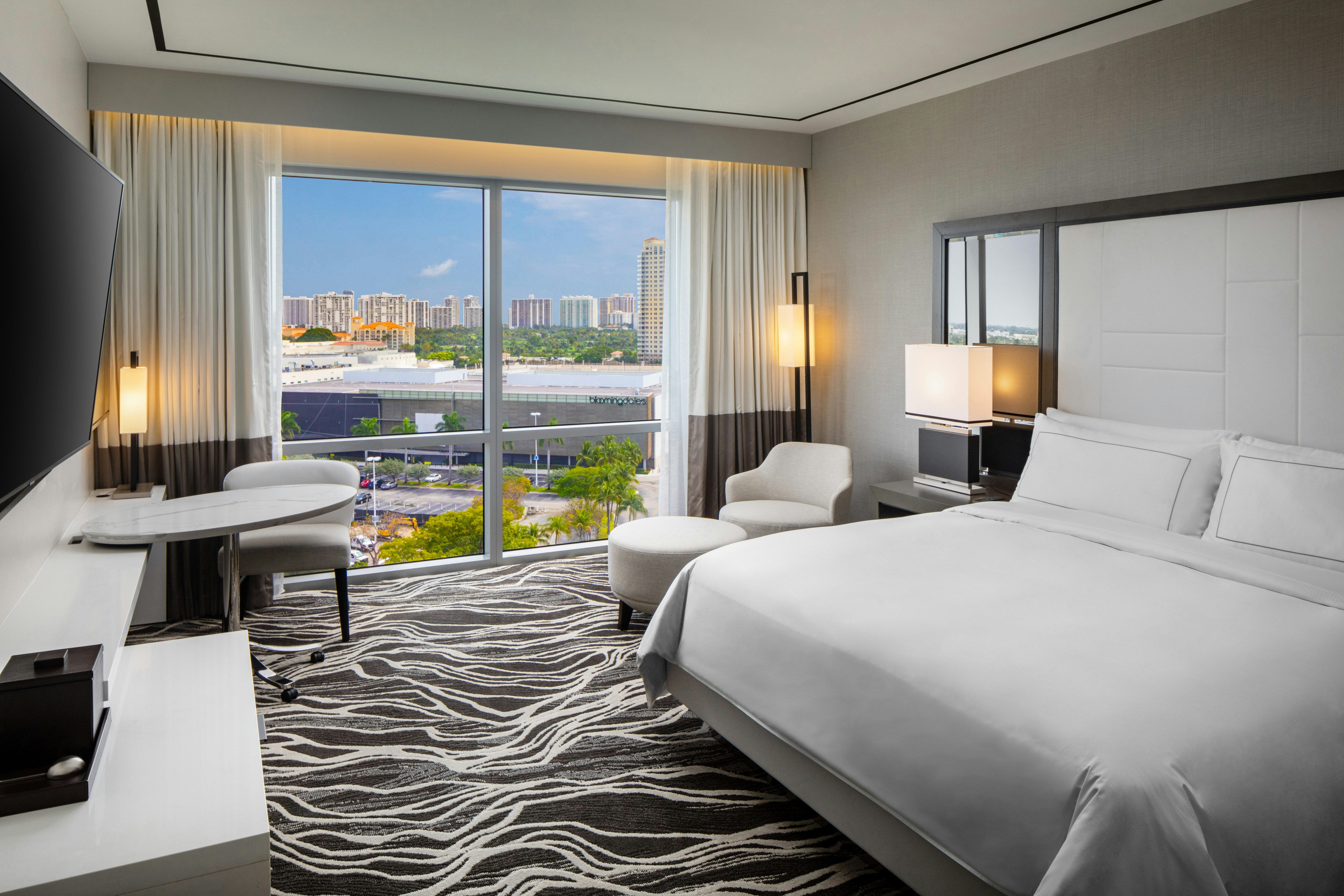 PRESIDENTIAL, SUITE, KING BED, ACCESSIBLE