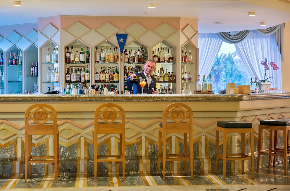 Grand Hotel Vesuvio Sorrento 12/72