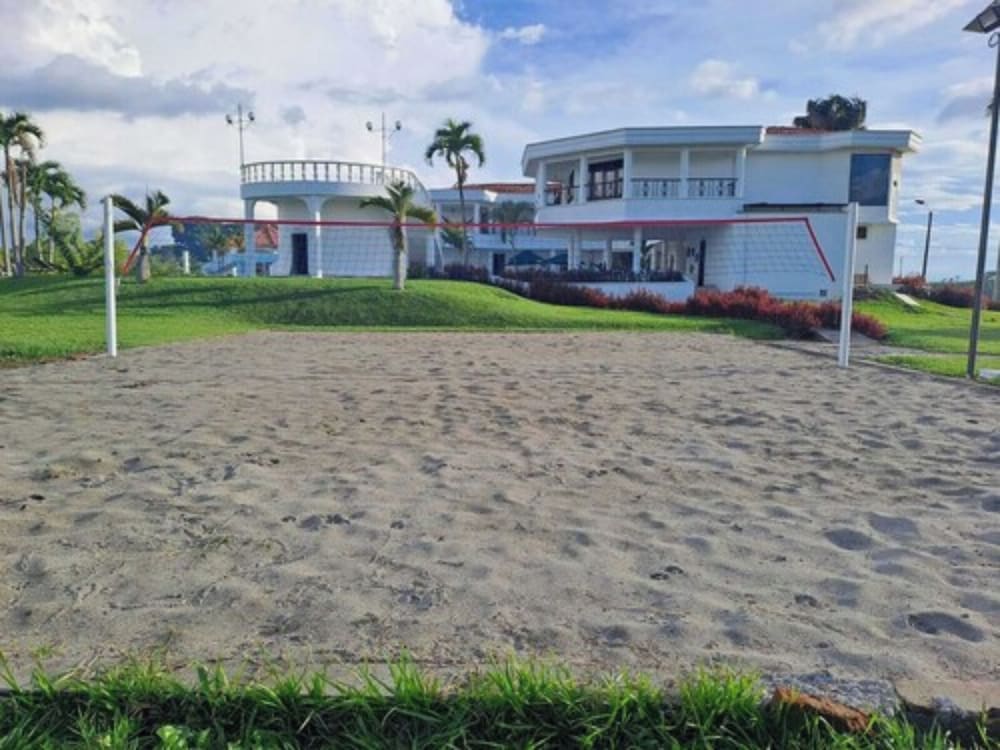 Hotel Palmas De Alcala 35/50