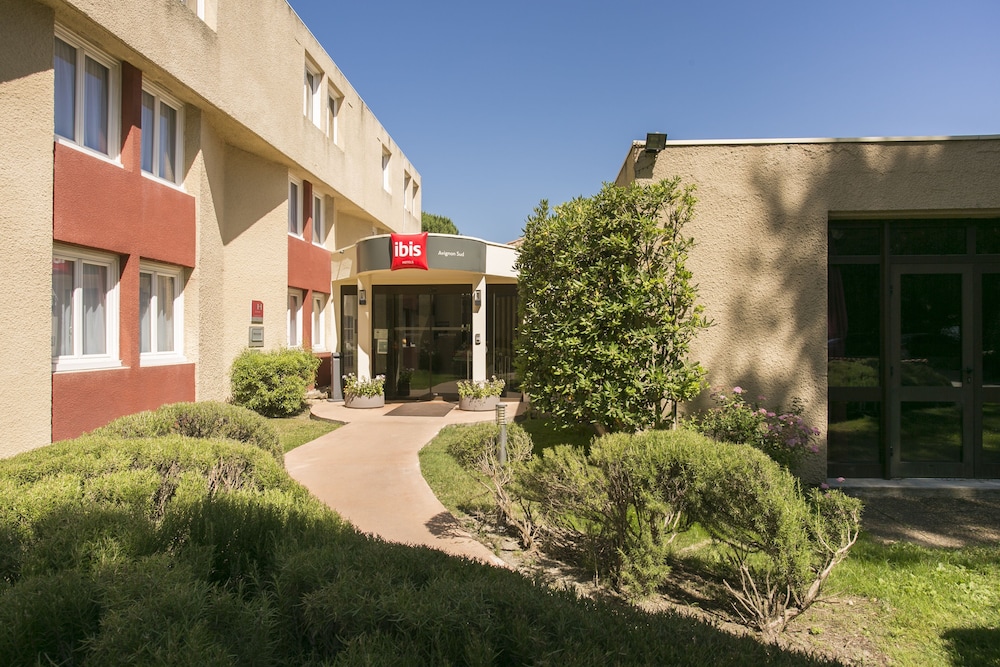 Ibis Avignon Sud 69/72