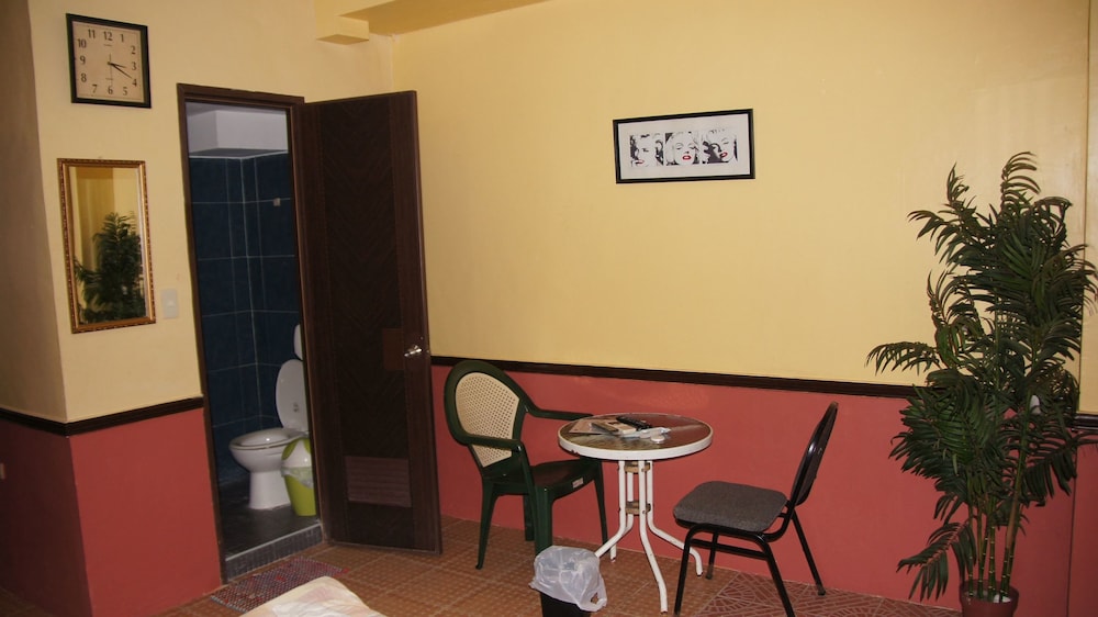 MB s Garden Inn 31/54