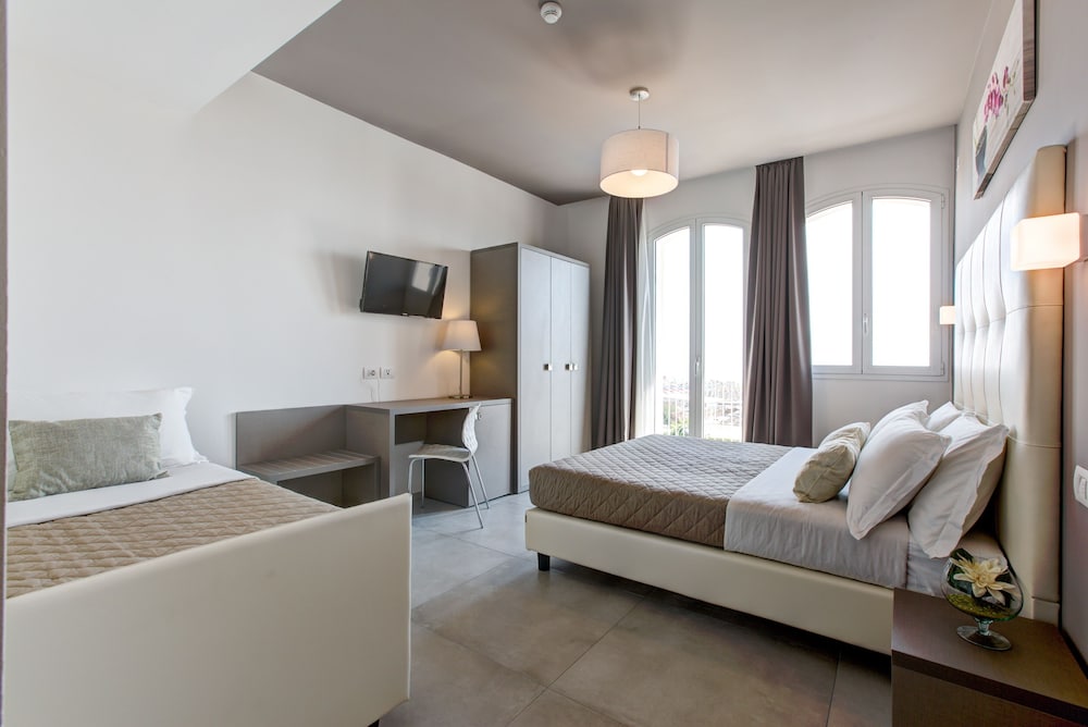 HOTEL AUGUSTEA 28/62