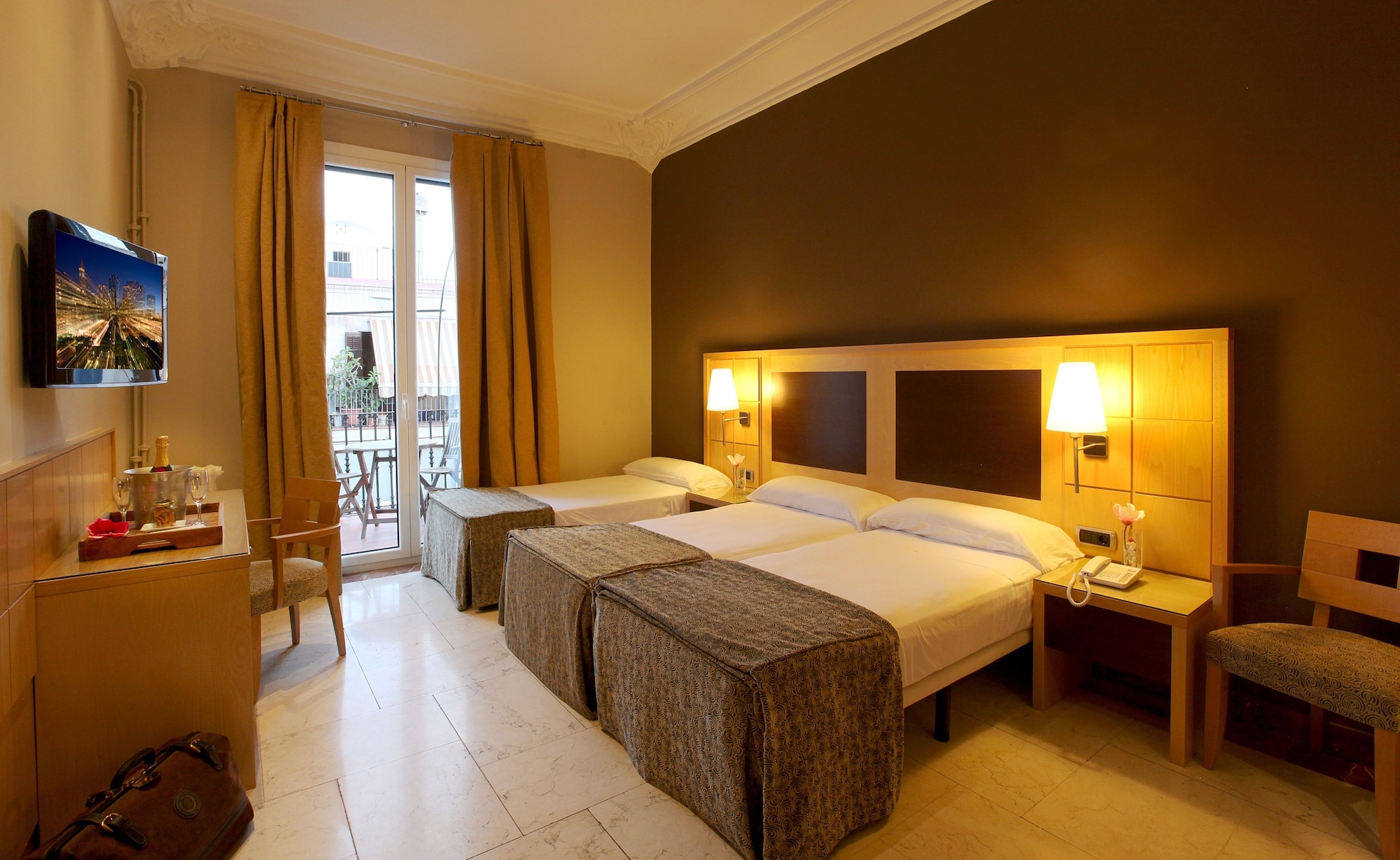 BASIC, DOUBLE OR TWIN BED