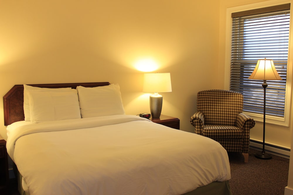 BASIC, APARTMENT, QUEEN BED