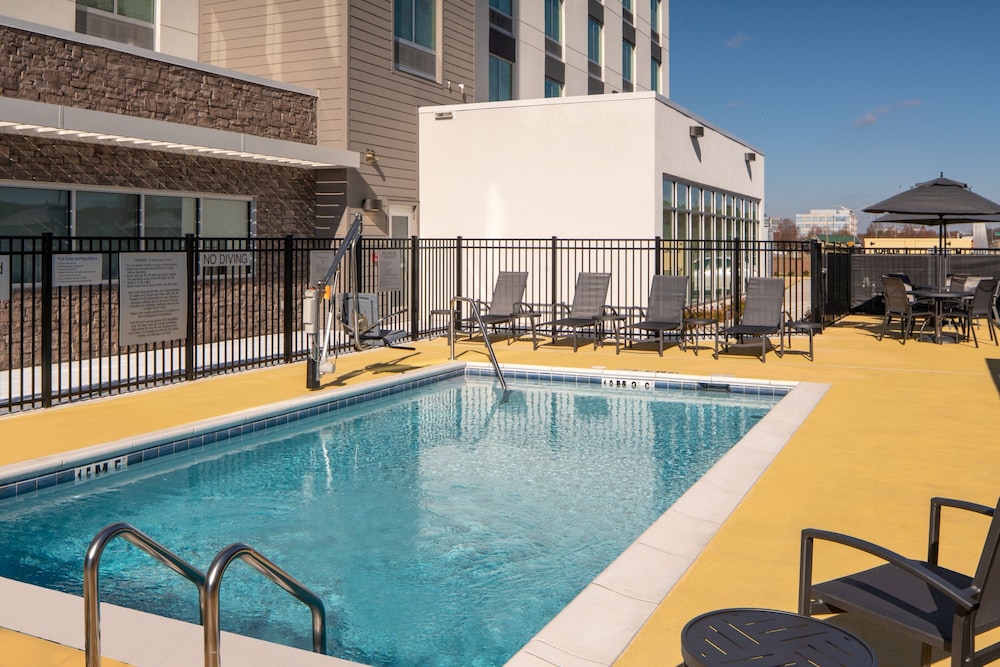 Fairfield by Marriott Inn & Suites Huntsville Redstone Gateway 5/17