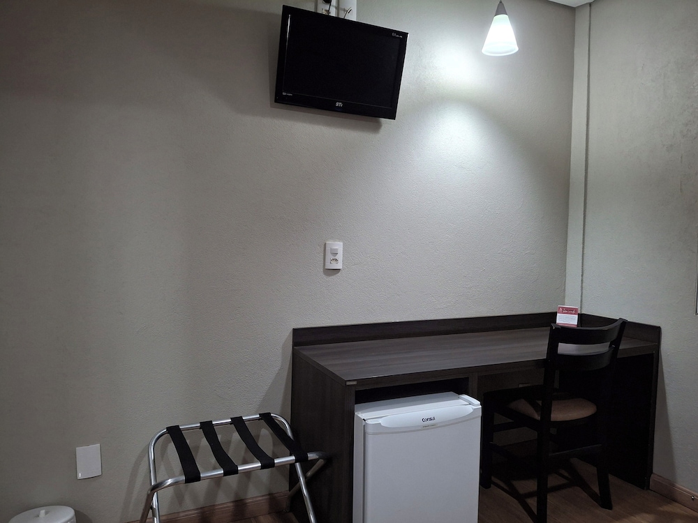 Onix Inn Hotel Cravinhos 38/50