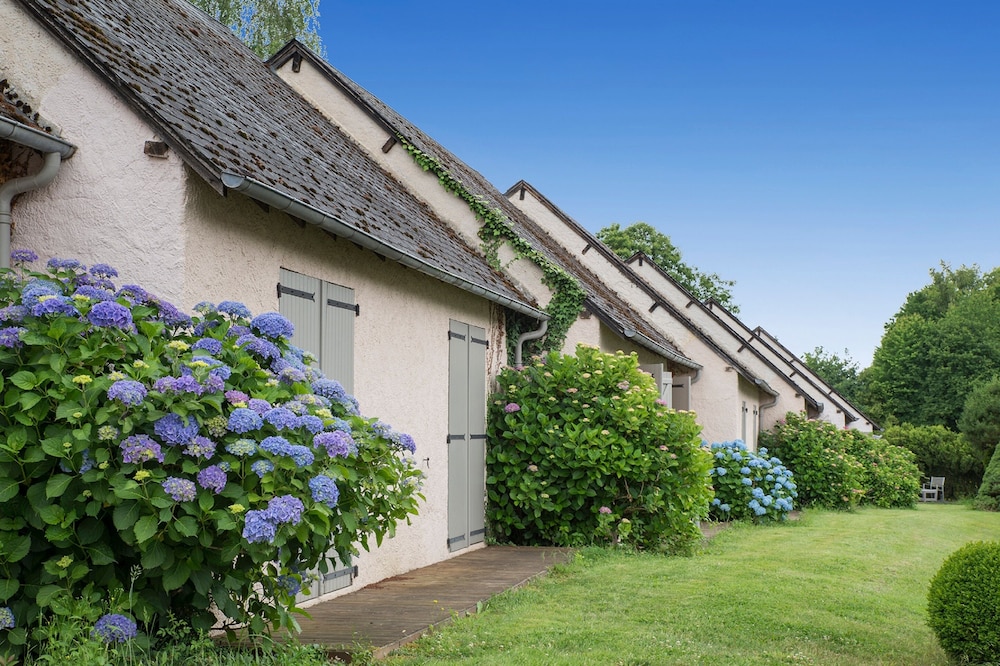 INTER-HOTEL LES COQUELICOTS 16/25