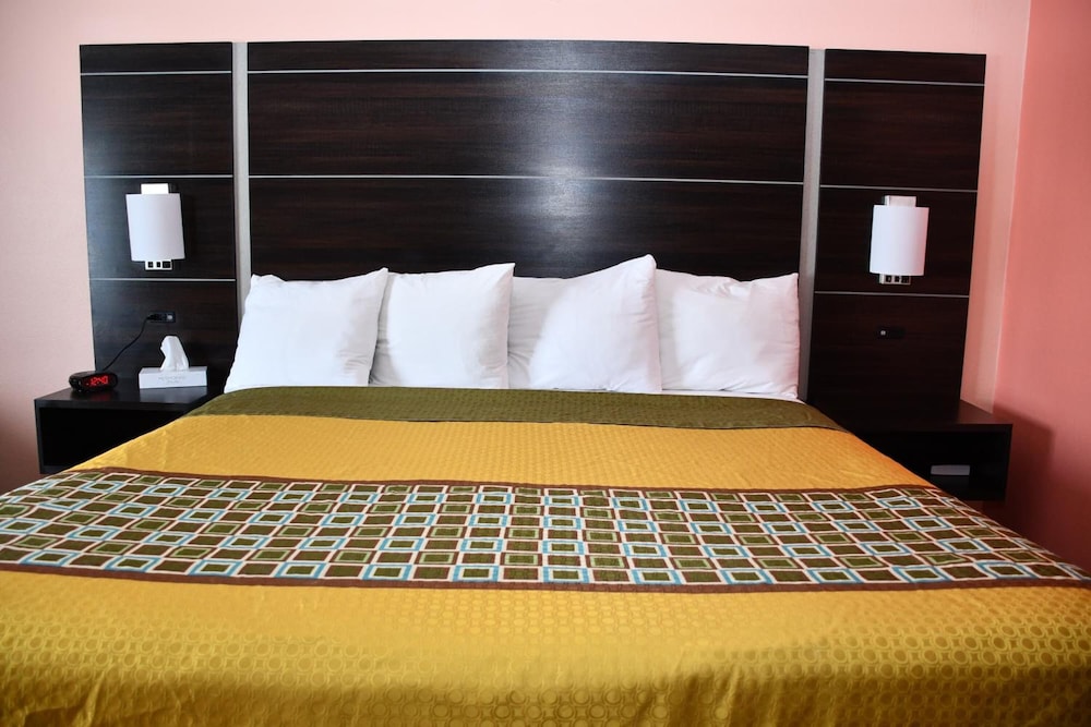 Regency Inn Suites 17/57